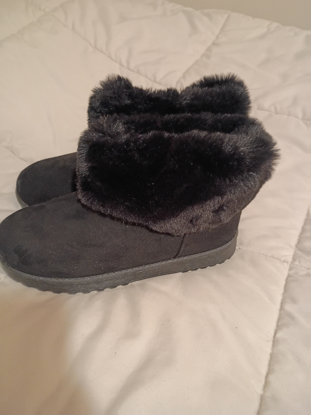WHITE MOUNTAIN Women's Black Fur-Cuff Winter Boots